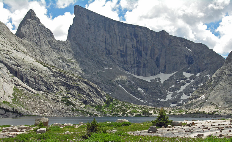 Steeple Peak and East Temple Peak, from Deep lake in the Wind River Range